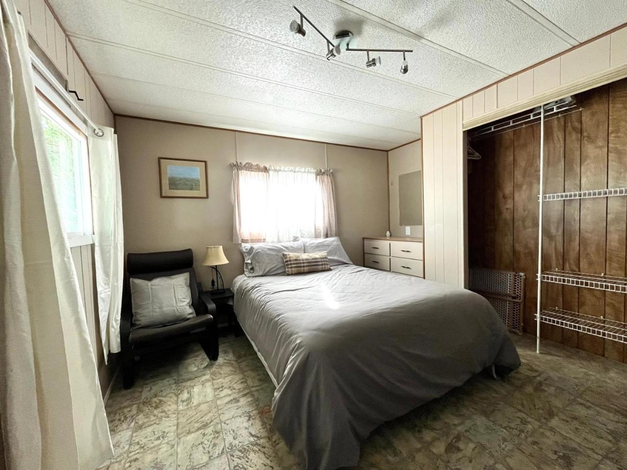 Roberts Roost Resort Quesnel Exterior photo